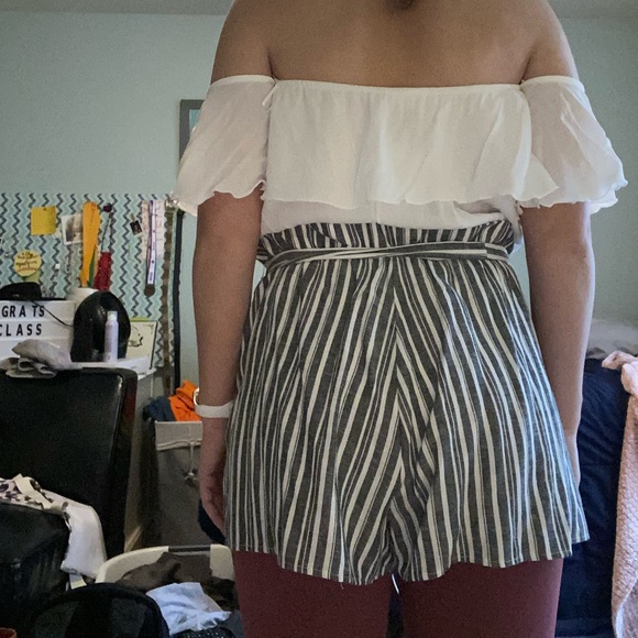 One piece - Picture 3 of 4